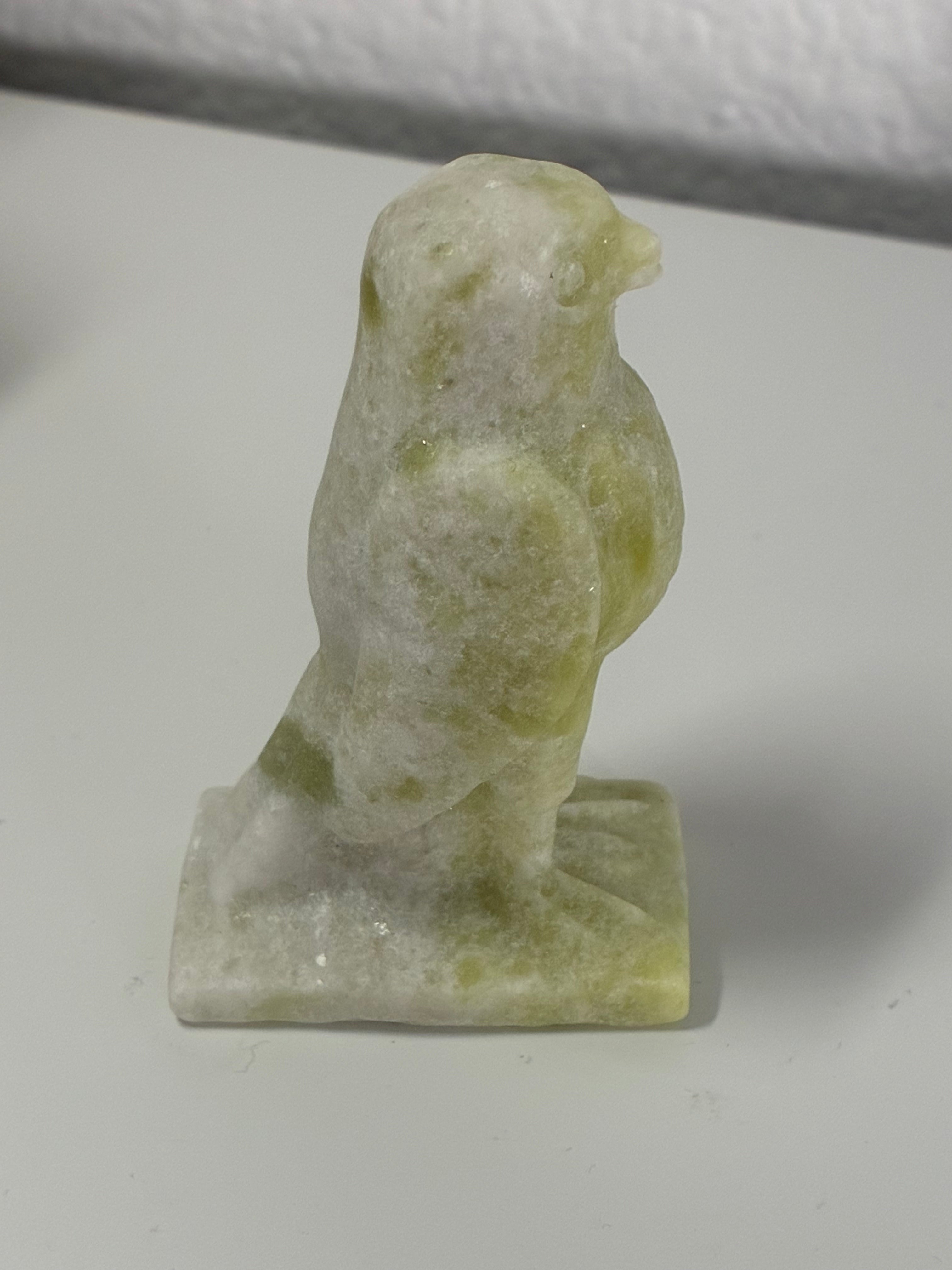 Jade Bird 𐦖 Animal Carving