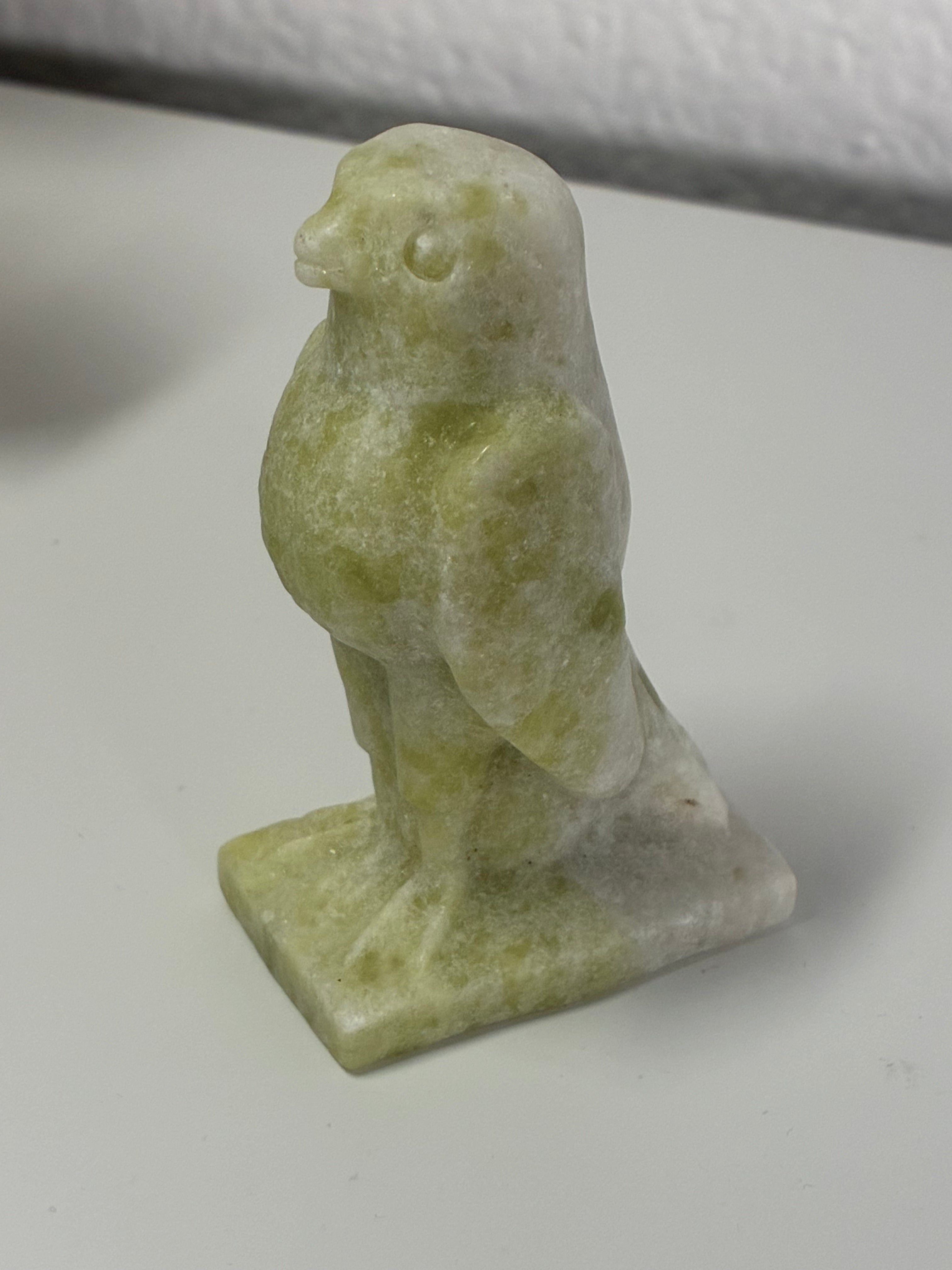 Jade Bird 𐦖 Animal Carving
