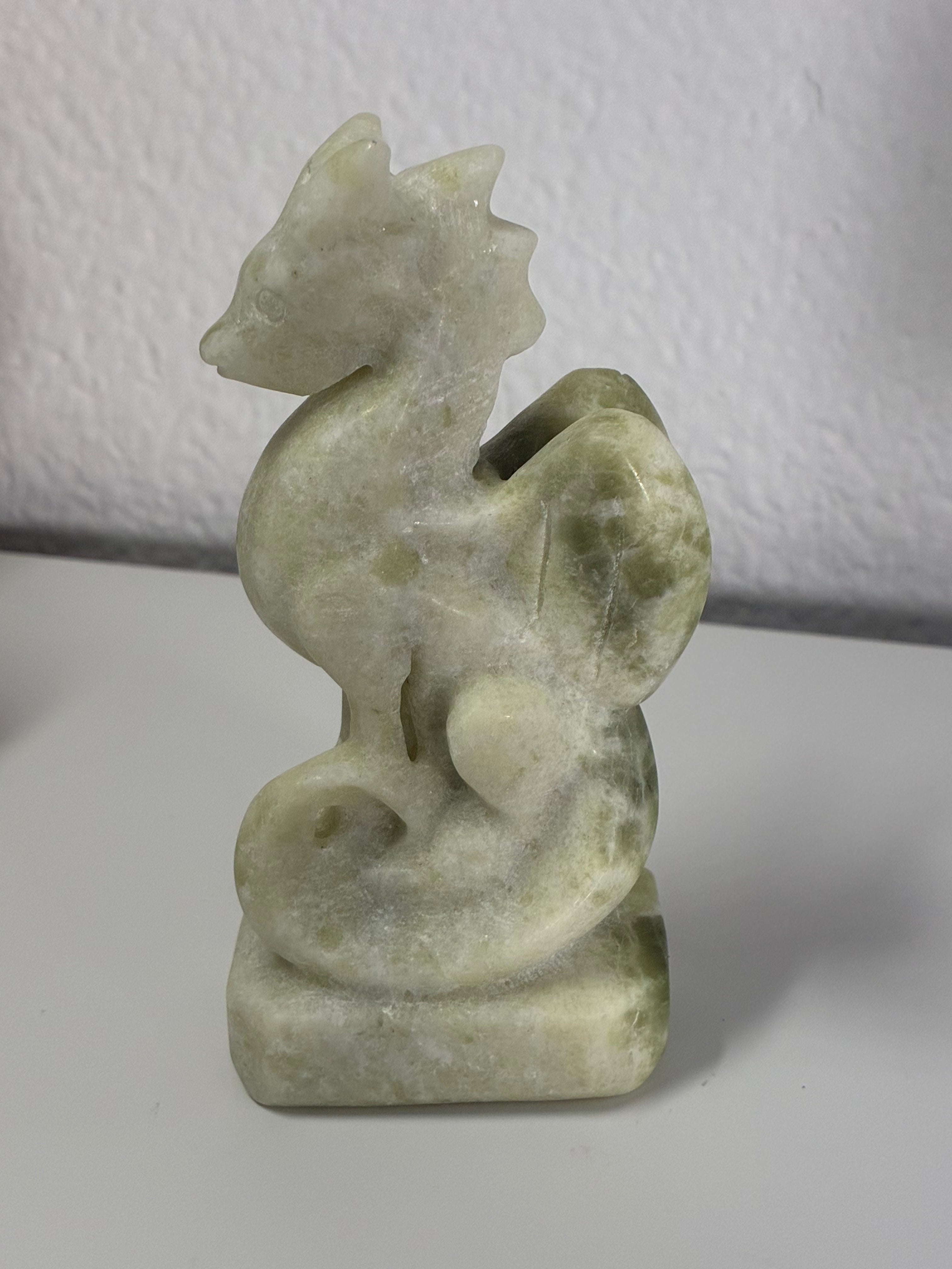 Jade Dragon 𐦖 Animal Carving